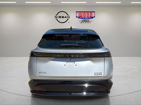 Used 2023 Nissan Ariya AWD image 3