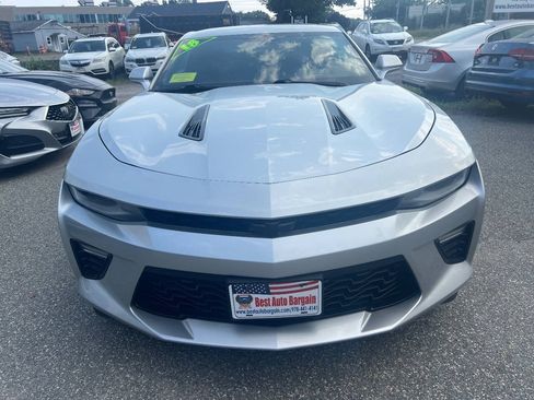 Used 2018 Chevrolet Camaro SS RWD image 4