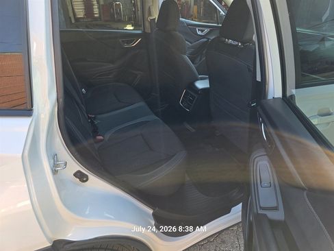 Used 2022 Subaru Forester Premium AWD/4WD image 13