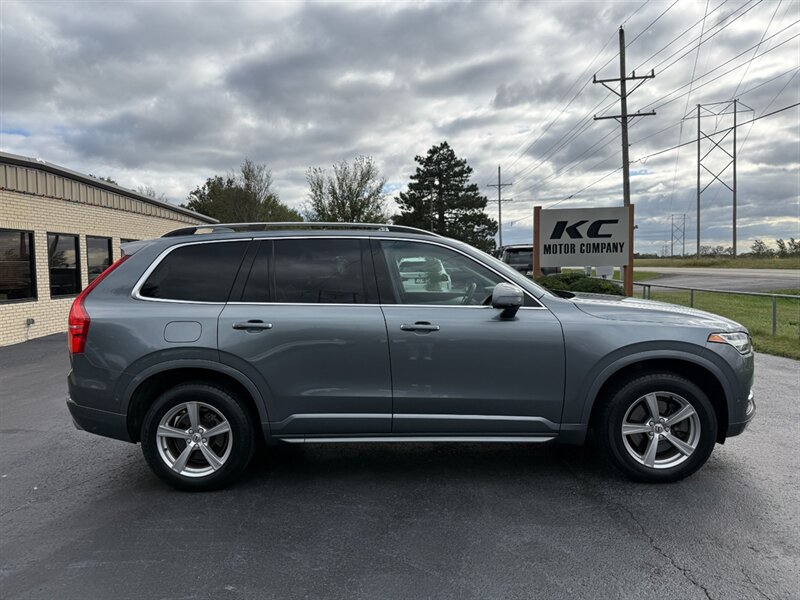 Used 2017 Volvo XC90 T5 Momentum w/ Vision Package FWD image 6