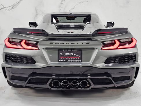 Used 2024 Chevrolet Corvette Z06 RWD image 10