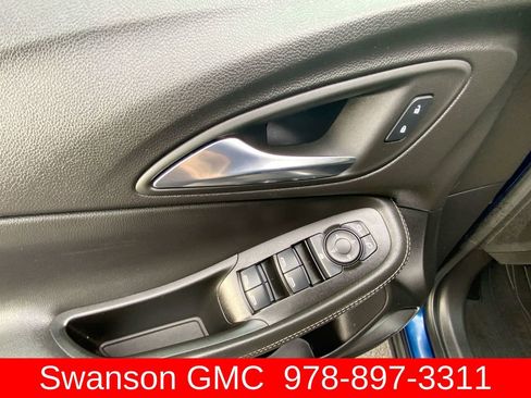 Used 2023 Buick Encore GX Preferred w/ Cold Weather Comfort Package AWD/4WD image 21