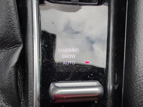 Used 2024 Jeep Compass Latitude AWD/4WD image 16