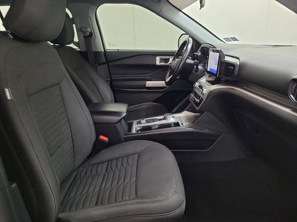 Used 2021 Ford Explorer XLT AWD/4WD image 21