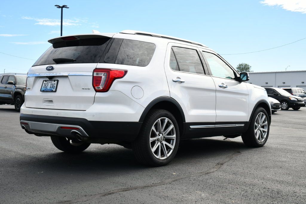Used 2017 Ford Explorer Limited w/ Equipment Group 301A AWD/4WD image 7