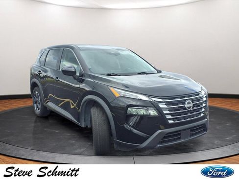 Used 2024 Nissan Rogue SV FWD image 27