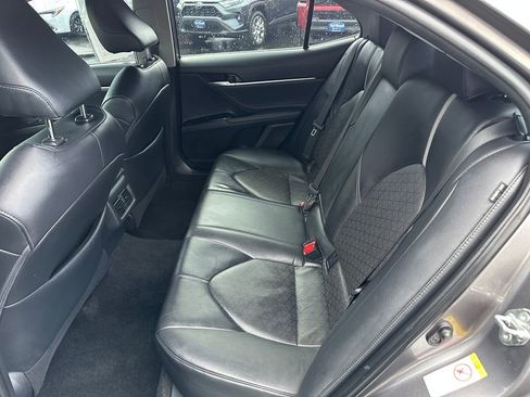 Used 2018 Toyota Camry XSE image 14