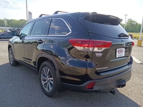 Used 2019 Toyota Highlander XLE AWD/4WD image 5