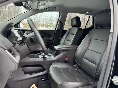 Used 2023 GMC Terrain SLT image 10