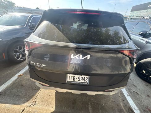 Certified 2023 Kia Sportage EX FWD image 5