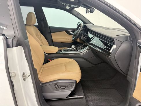 Used 2023 Audi Q8 Premium Plus image 26