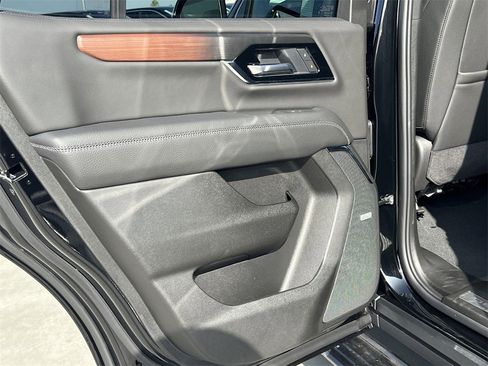 New 2026 GMC Yukon Denali w/ Sun & Power Step Package image 27