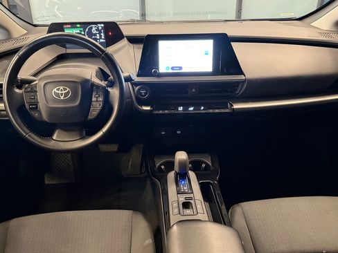 Used 2024 Toyota Prius LE FWD image 9
