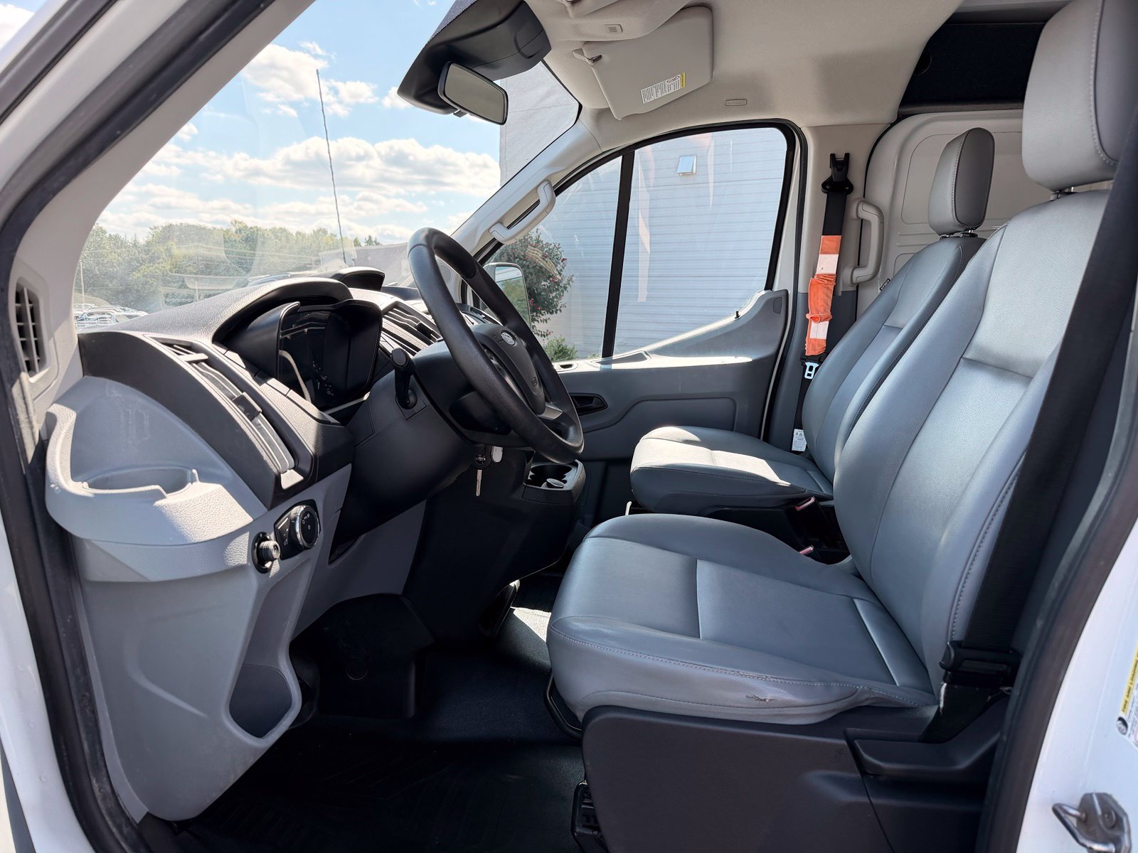 Used 2018 Ford Transit 150 130 Low Roof RWD image 13