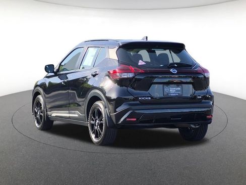Used 2021 Nissan Kicks SR FWD image 7