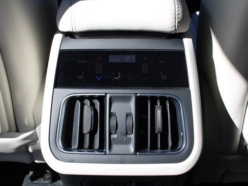 Used 2023 Maserati Grecale Modena image 32