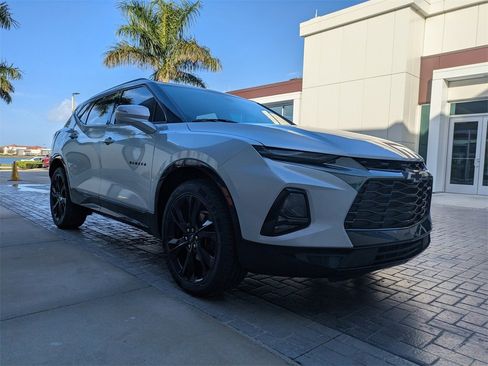 Used 2022 Chevrolet Blazer RS image 2