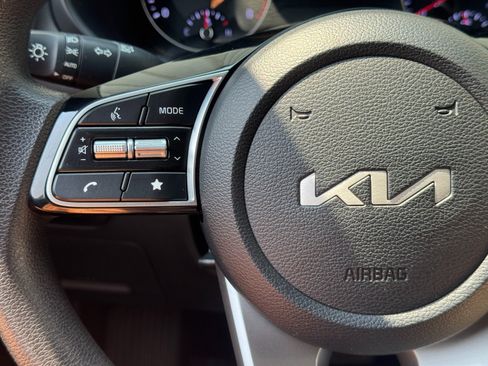 Used 2024 Kia Forte LX FWD image 19