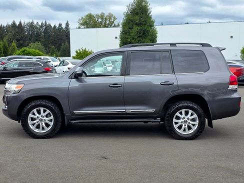 Used 2018 Toyota Land Cruiser w/ Carpet Mat Package AWD/4WD image 5