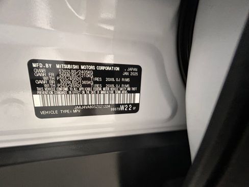 Used 2025 Mitsubishi Outlander SE image 20