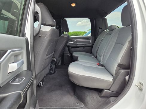 Used 2023 RAM 2500 Big Horn w/ Level 1 Equipment Group AWD/4WD image 19