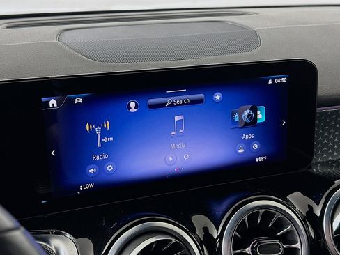 Used 2024 Mercedes-Benz EQB 250+ image 21