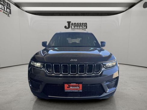 New 2026 Jeep Grand Cherokee Laredo X AWD/4WD image 4