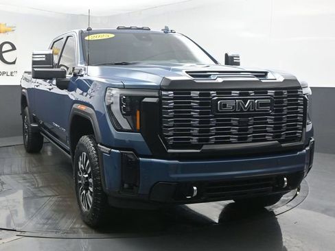 Used 2025 GMC Sierra 2500 Denali Ultimate w/ Max Trailering Package AWD/4WD image 50