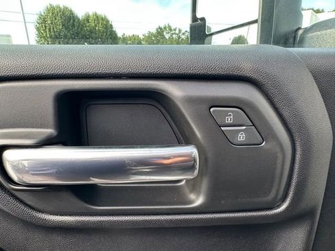 New 2025 GMC Sierra 2500 Pro w/ Convenience Package image 18