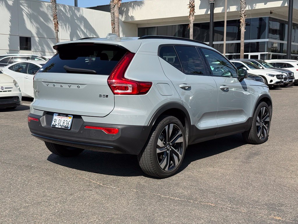 Used 2025 Volvo XC40 B5 Plus w/ Climate Package AWD/4WD image 8