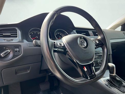 Used 2019 Volkswagen Golf S AWD/4WD image 56