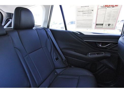 Used 2025 Subaru Outback Limited image 12