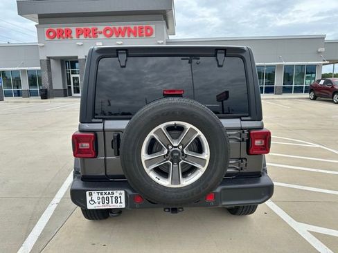 Used 2021 Jeep Wrangler Unlimited Sahara AWD/4WD image 7