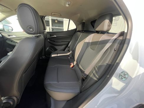 Used 2025 Buick Encore GX Preferred image 25