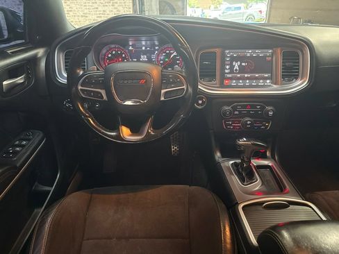 Used 2020 Dodge Charger Scat Pack w/ Plus Group RWD image 15