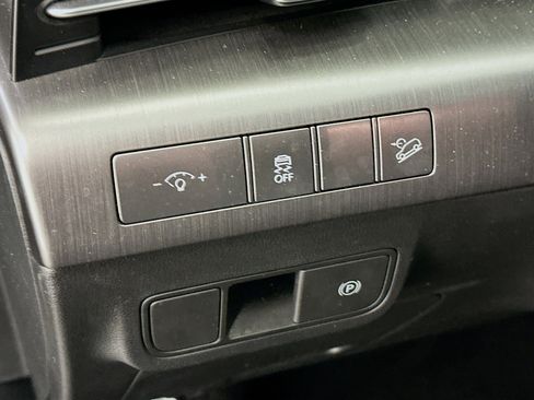 Used 2025 Hyundai Kona SEL image 17