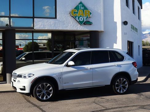 Used 2017 BMW X5 xDrive40e image 7