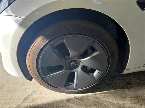 Used 2021 Tesla Model 3 Standard Range Plus RWD image 11
