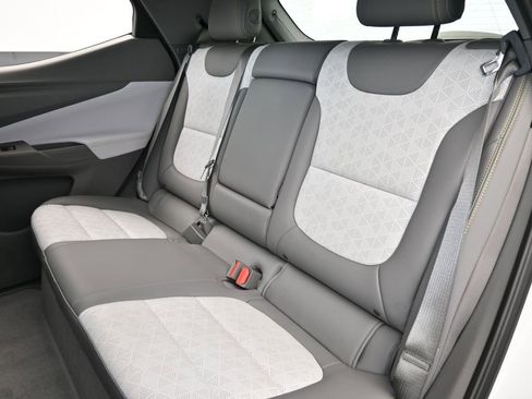 Used 2023 Chevrolet Bolt EUV Premier image 43