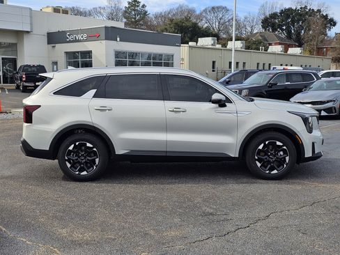New 2026 Kia Sorento S image 7