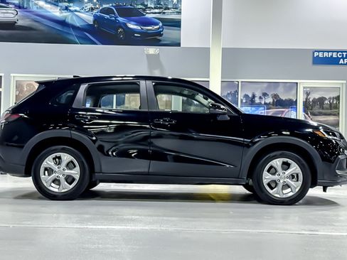 Used 2025 Honda HR-V LX image 8