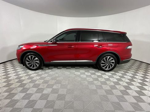 Used 2025 Lincoln Aviator 2WD image 2