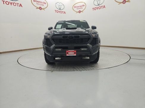 Certified 2025 Toyota Tacoma TRD Sport AWD/4WD image 4