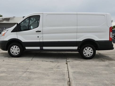 Used 2016 Ford Transit 250 130 Low Roof w/ Exterior Upgrade Package RWD image 4