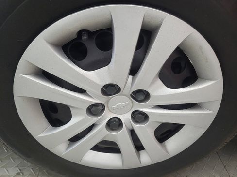 Used 2020 Chevrolet Sonic LT FWD image 31