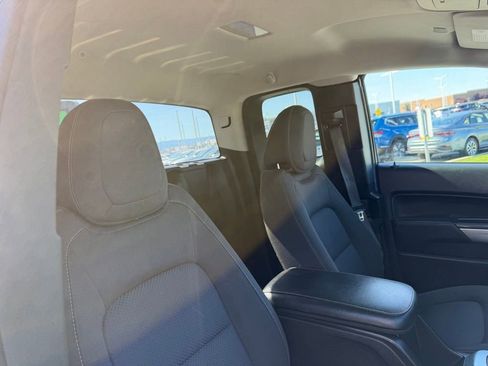 Used 2022 Chevrolet Colorado LT w/ Fleet Safety Package image 21