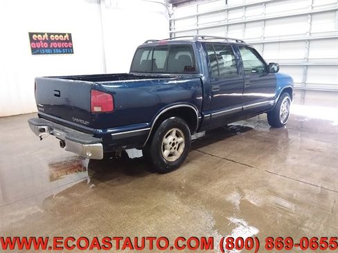 Used 2000 Chevrolet S10 Pickup LS w/ Preferred Equipment Group image 3