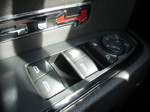 Used 2023 GMC Sierra 1500 AT4 w/ Technology Package image 31