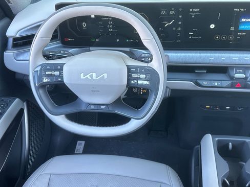 New 2026 Kia EV9 Wind image 14