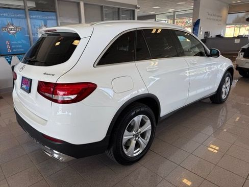 Used 2018 Mercedes-Benz GLC 300 4MATIC image 5